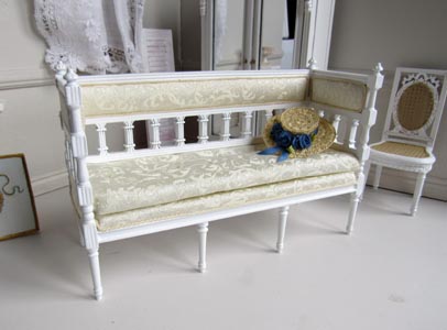 gustavian sofa